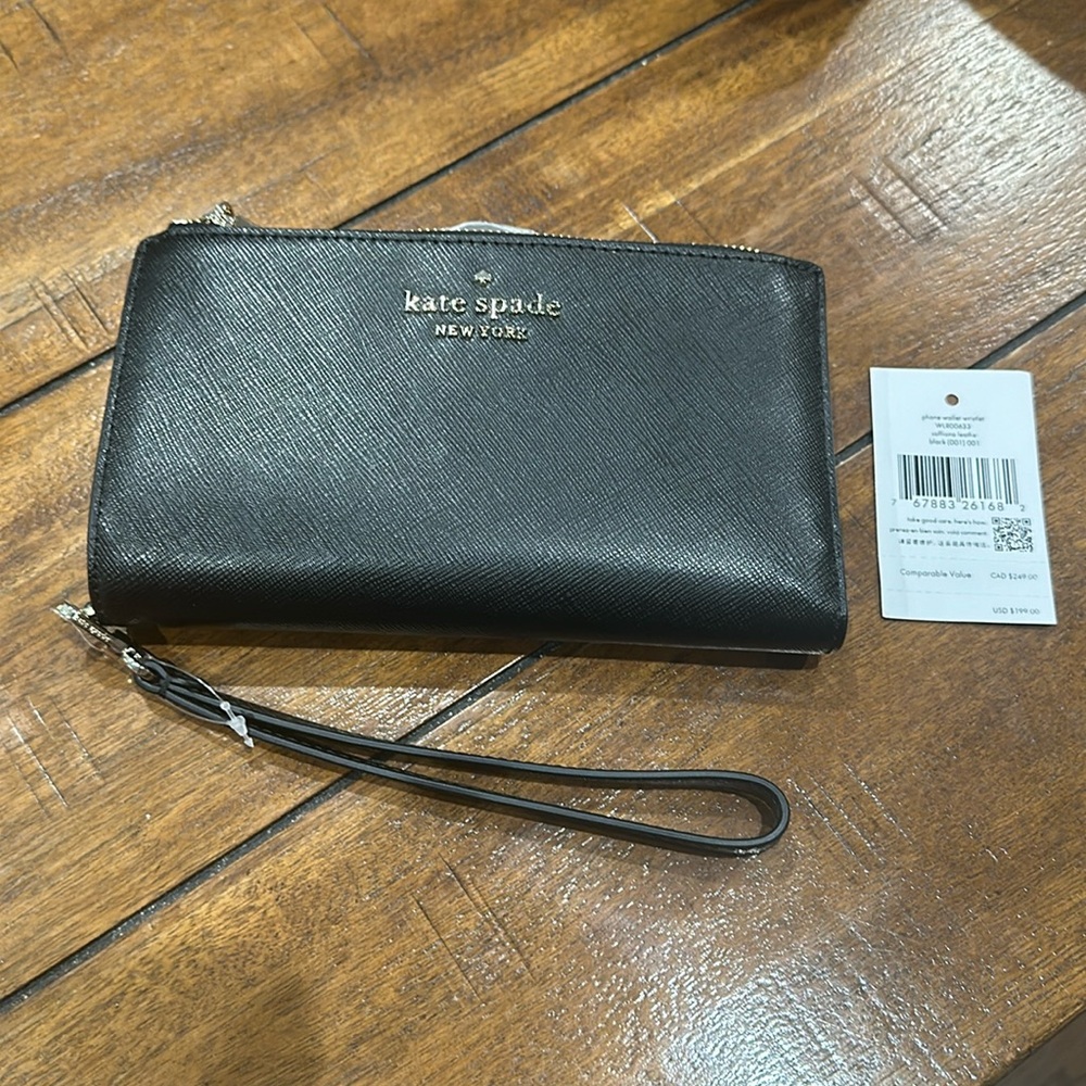 Kate Spade Staci Phone Wallet Wristlet - NWT
Black